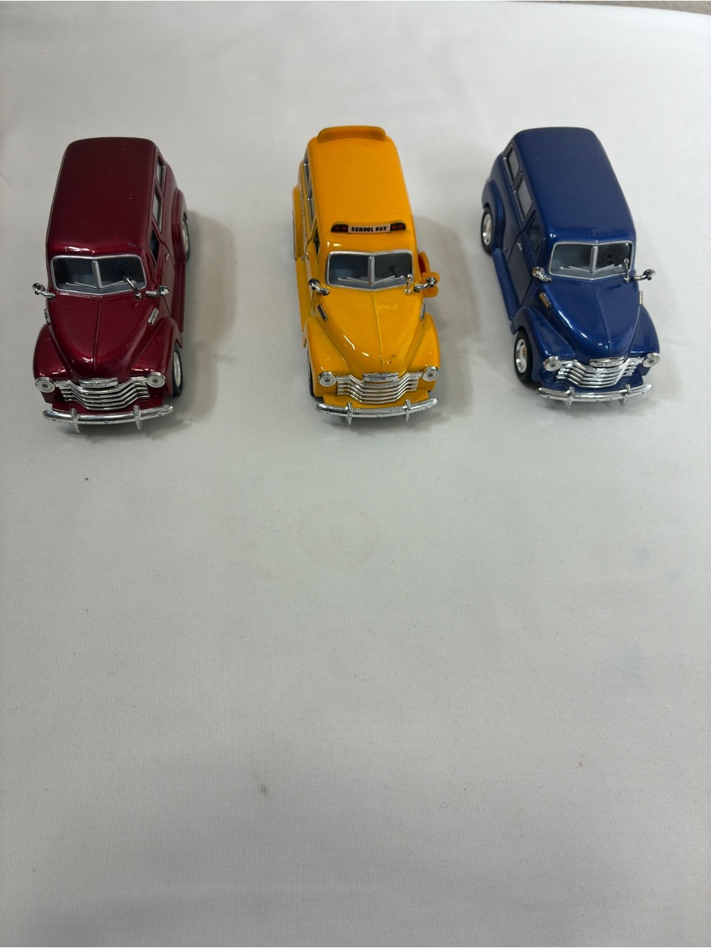 Bundle of 3 Diecast Models 1950 Chevrolet Suburbans